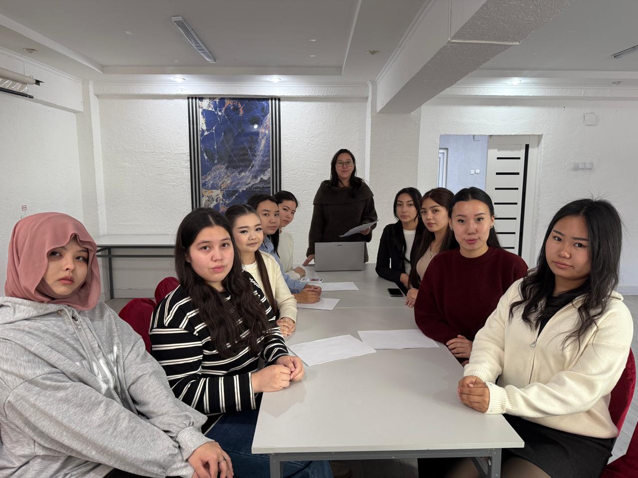 «Теңсіздікті азайту: әділ және инклюзивті қоғам құрудағы жастардың рөлі»